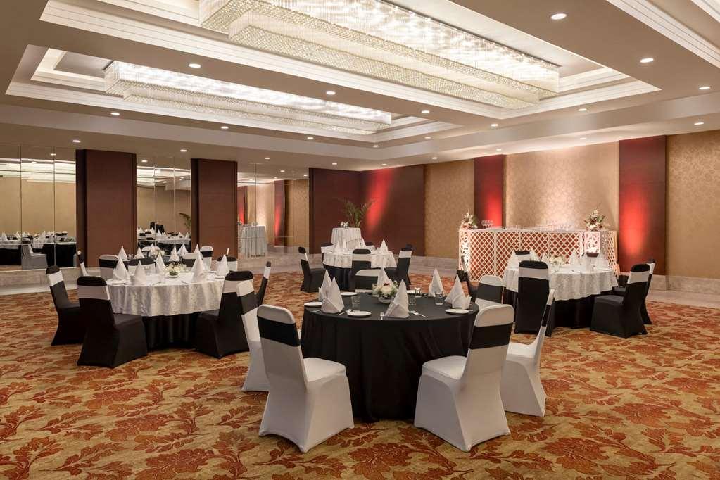 Hotel Ramada By Wyndham New Delhi Pitampura Udogodnienia zdjęcie