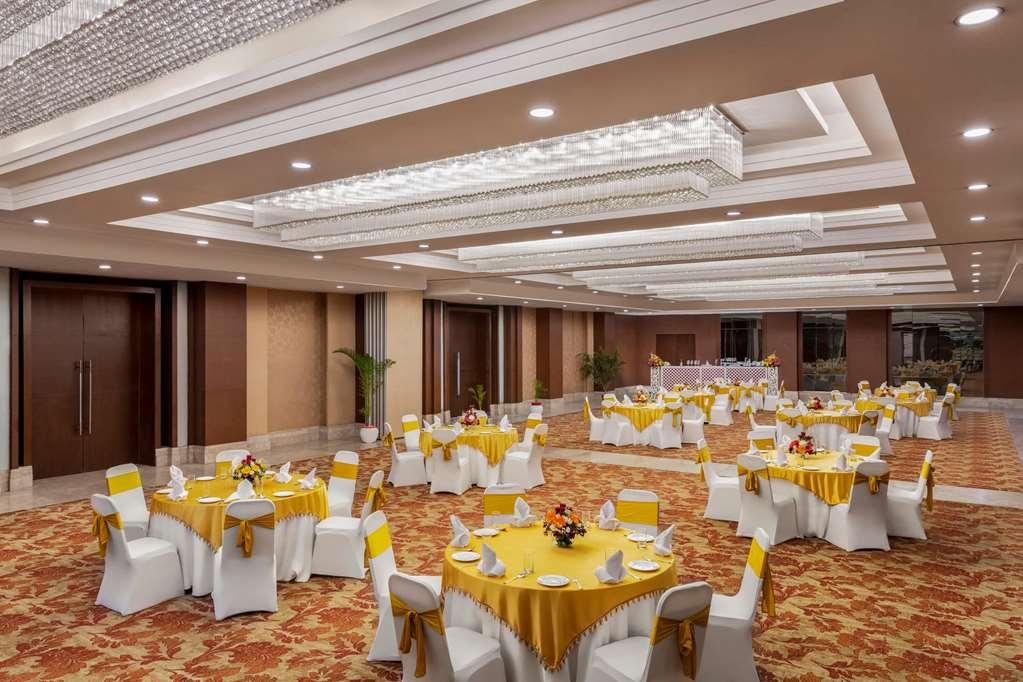Hotel Ramada By Wyndham New Delhi Pitampura Udogodnienia zdjęcie