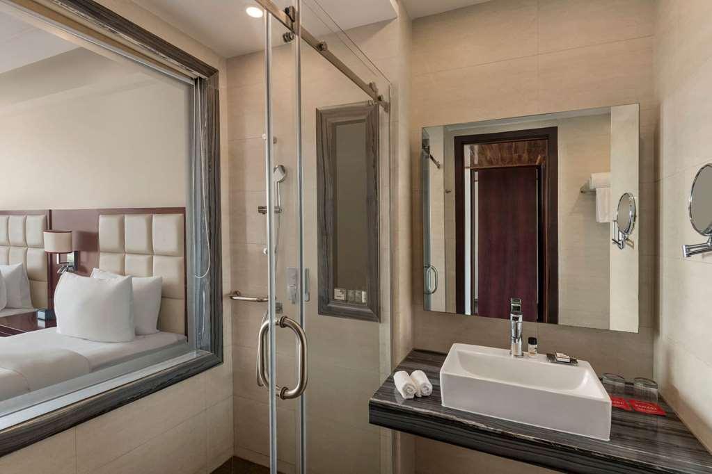 Hotel Ramada By Wyndham New Delhi Pitampura Zewnętrze zdjęcie