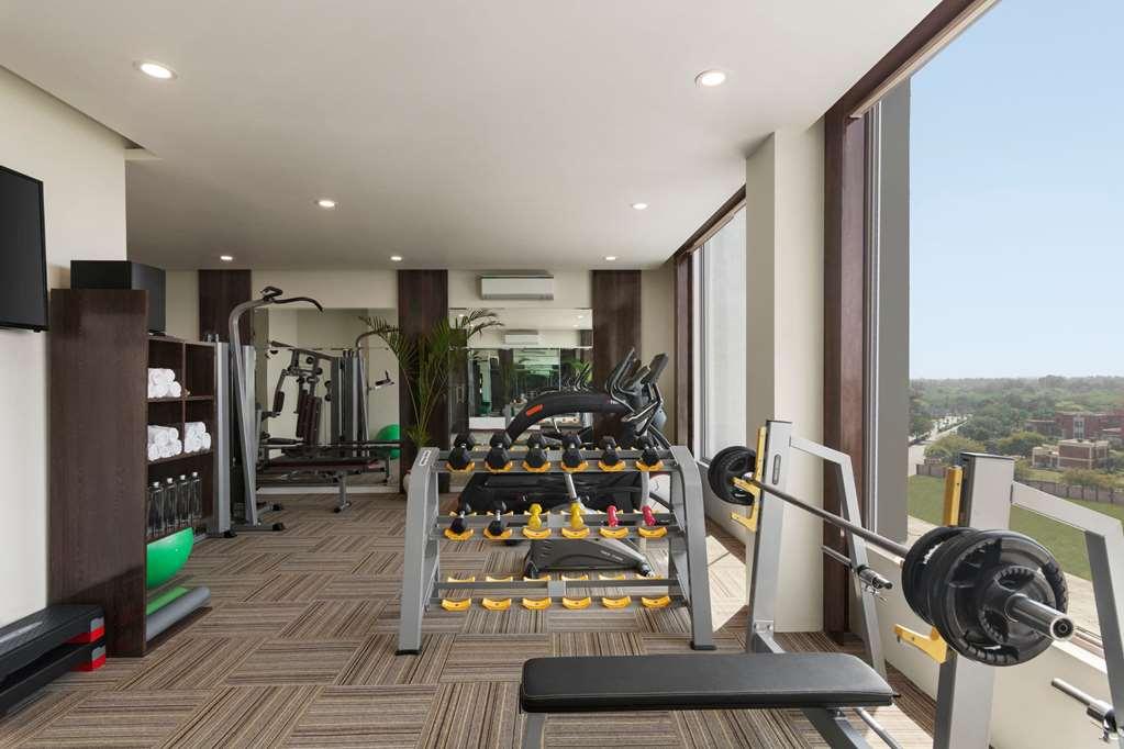 Hotel Ramada By Wyndham New Delhi Pitampura Udogodnienia zdjęcie